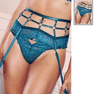 Matching panties! 2 pairs, thong and cheeky